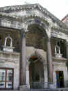 Facciata della cattedrale di S Domnio